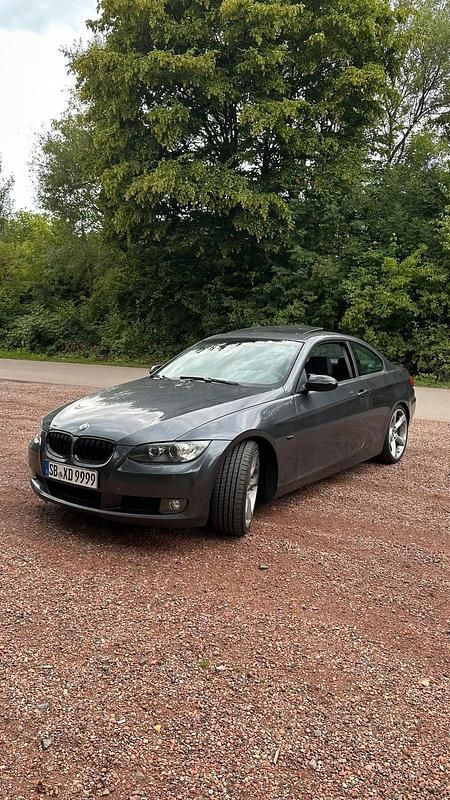 Andere außenfarben Gebraucht 2007 BMW 320 Coupé | 5.999 € (Fairer Preis) - Bild 1/4