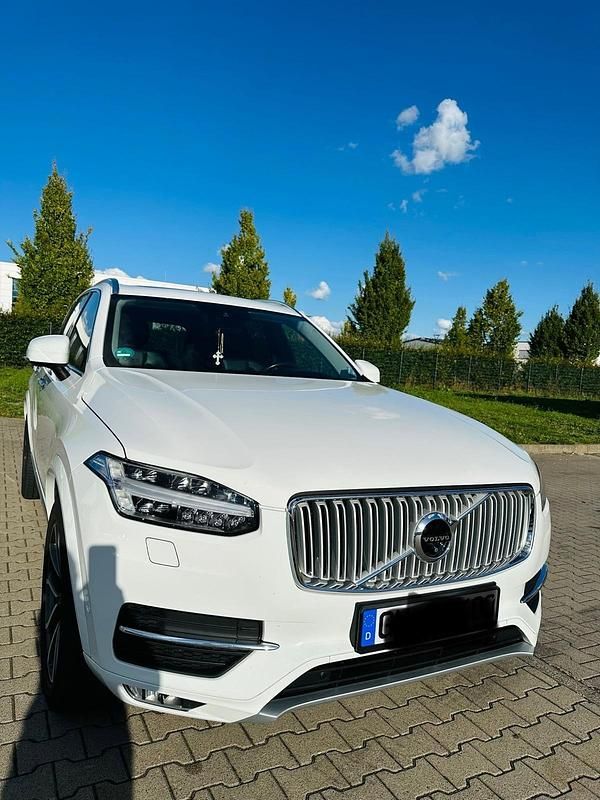 Weiß Gebraucht 2018 Volvo XC90 Inscription SUV | 32.000 € (Etwas zu teuer) - Bild 1/4