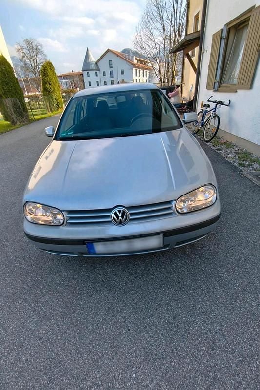 Gebraucht VW Golf IV 75 PS (55 kW) 2000 Silber Kleinwagen