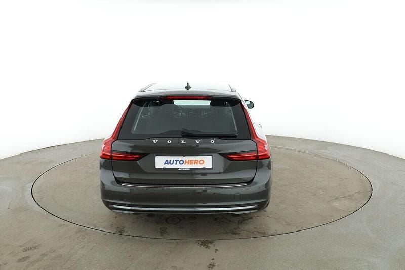 Gebraucht Volvo V90 Inscription 341 PS (250 kW) 2021 Grau Kombi