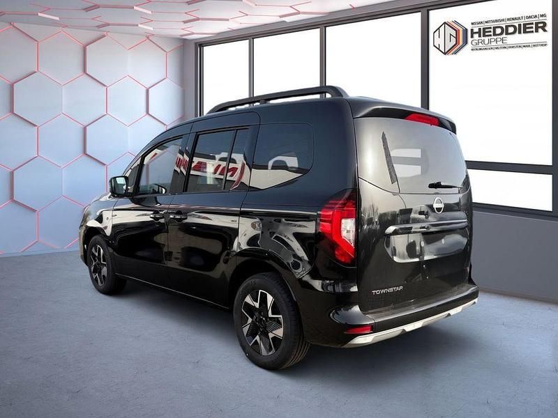 Neu Nissan Townstar Tekna 131 PS (96 kW) 2026 Schwarz Van / Kleinbus