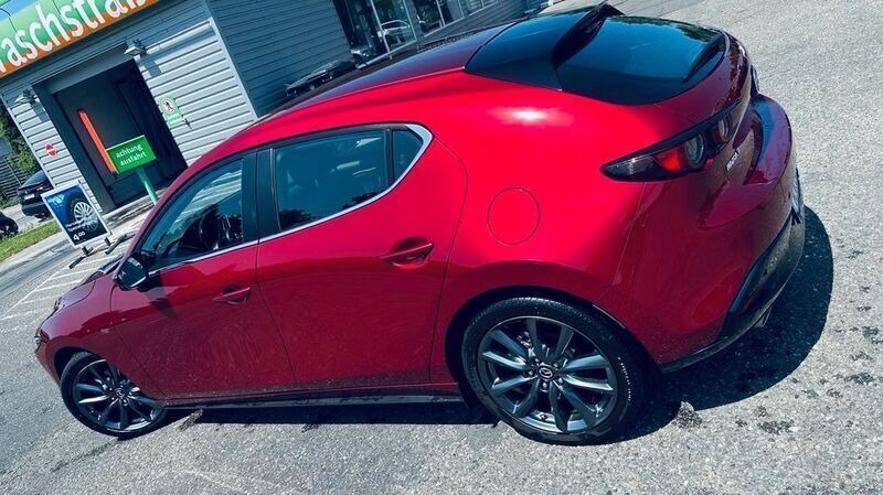 Rot Gebraucht 2019 Mazda 3 Exclusive-Line Limousine | 16.900 € (Fairer Preis) - Bild 1/4