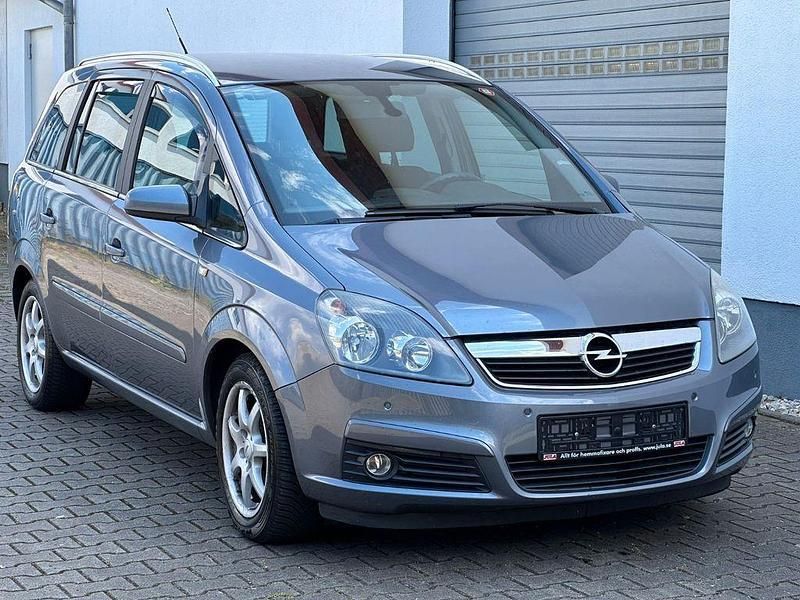Grau Gebraucht 2007 Opel Zafira Van / Kleinbus | 2.990 € (Guter Preis) - Bild 1/4