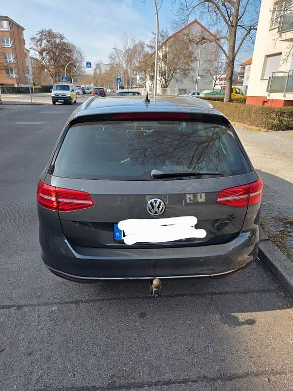 Gebraucht VW Passat Highline 150 PS (110 kW) 2017 Schwarz Limousine