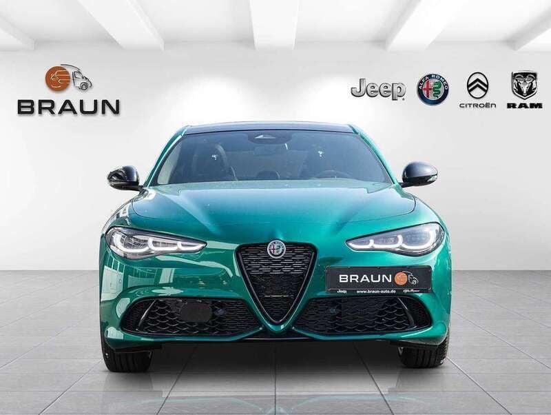 Neu Alfa Romeo Giulia 280 PS (205 kW) 2025 Verde montreal Limousine