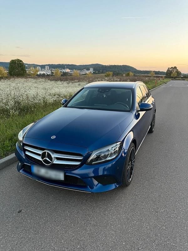 Blau Gebraucht 2020 Mercedes C200 Kombi | 21.100 € (Guter Preis) - Bild 1/4