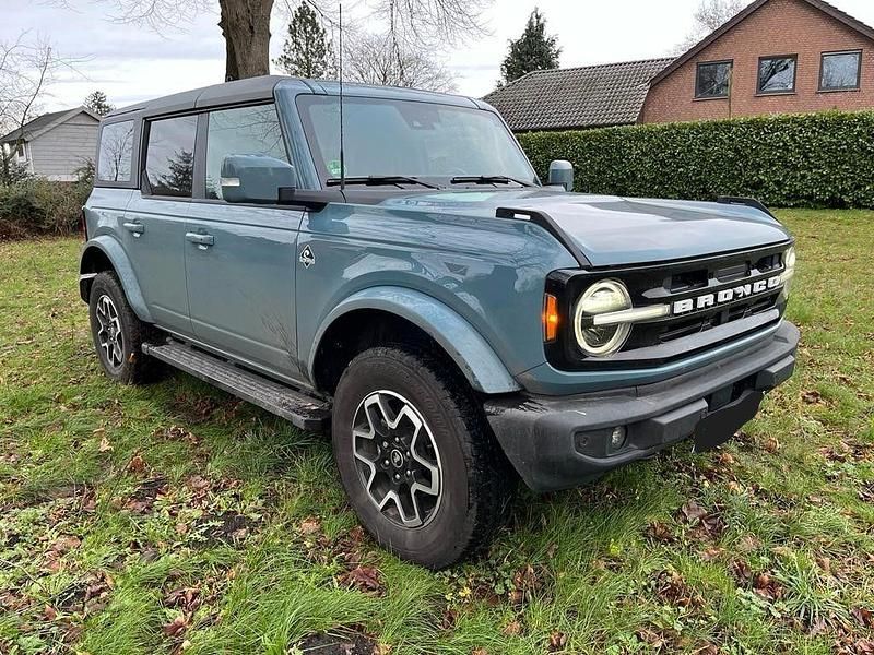 Blau Gebraucht 2022 Ford Bronco Outer Banks SUV | 48.480 € (Superpreis) - Bild 1/4