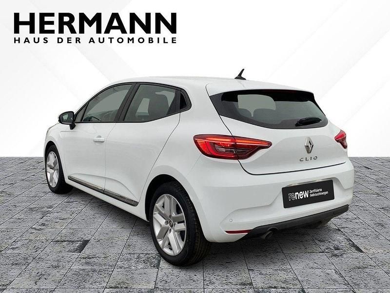 Gebraucht Renault Clio V SE 67 PS (49 kW) 2021 Arktis weiß (weiß) Limousine