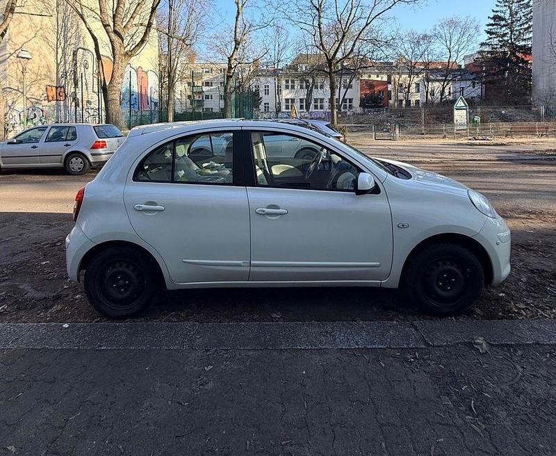 Gebraucht Nissan Micra Tekna 80 PS (58 kW) 2012 Weiß Kleinwagen