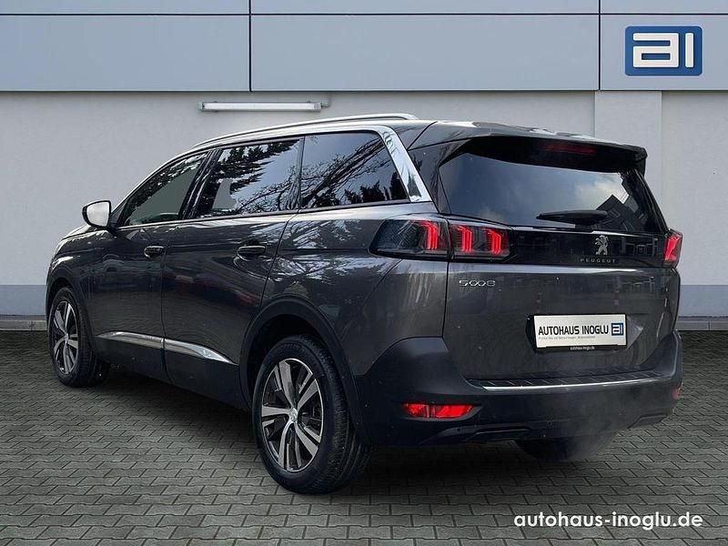 Gebraucht Peugeot 5008 Allure 131 PS (96 kW) 2024 Grau SUV