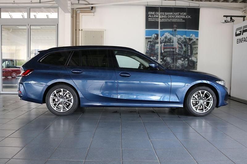 Gebraucht BMW 318 156 PS (114 kW) 2024 Phytonicblau metallic (metallic) Kombi