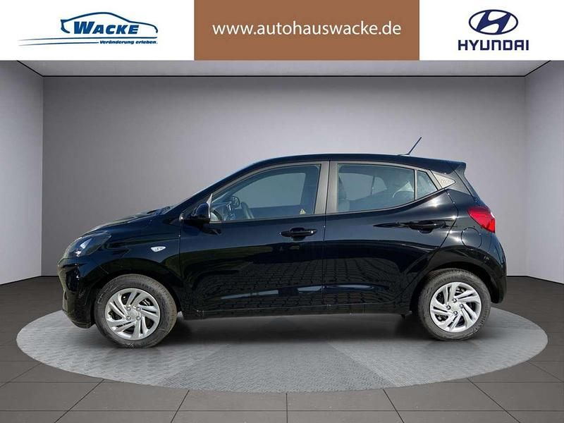 Neu Hyundai i10 Select 63 PS (46 kW) 2025 Farbe: schwarz Kleinwagen