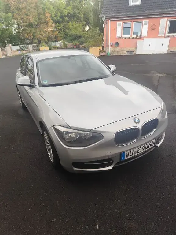 Gebraucht BMW 114 102 PS (75 kW) 2012 Silber Kleinwagen