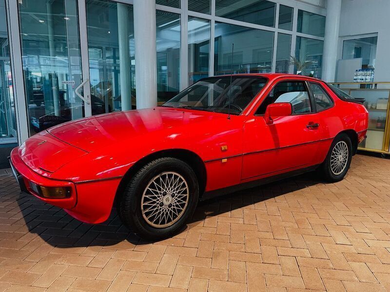 Rot Gebraucht 1983 Porsche 924 Coupé | 8.950 € - Bild 1/4