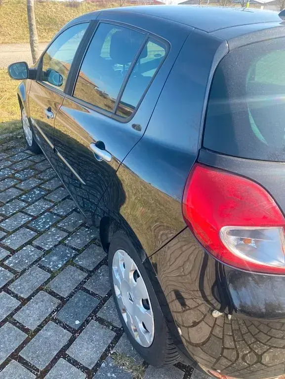 Gebraucht Renault Clio II Expression 75 PS (55 kW) 2011 Schwarz Limousine