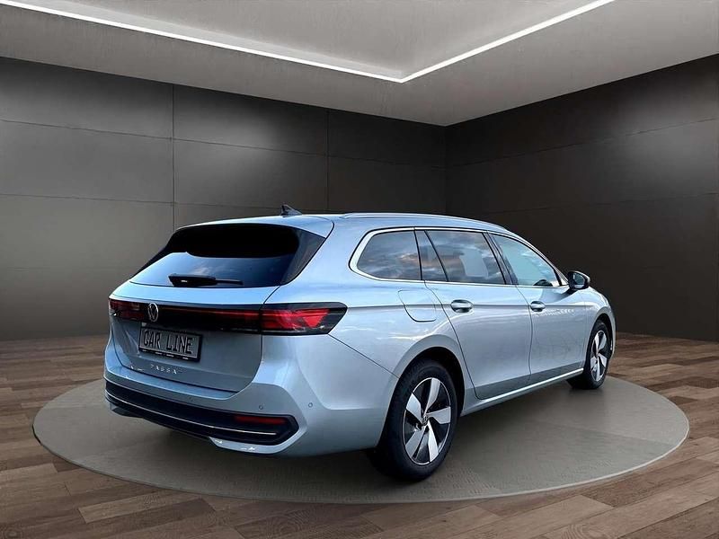 Gebraucht VW Passat Business 150 PS (110 kW) 2024 Silber Kombi