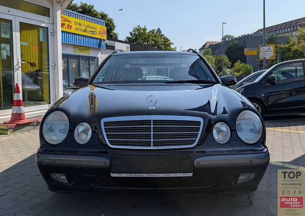 Gebraucht Mercedes E200 163 PS (119 kW) 2002 Schwarz Limousine