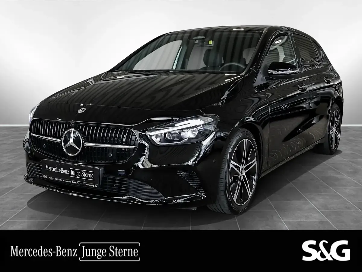 Gebraucht Mercedes B200 Night 163 PS (119 kW) 2025 Kleinwagen