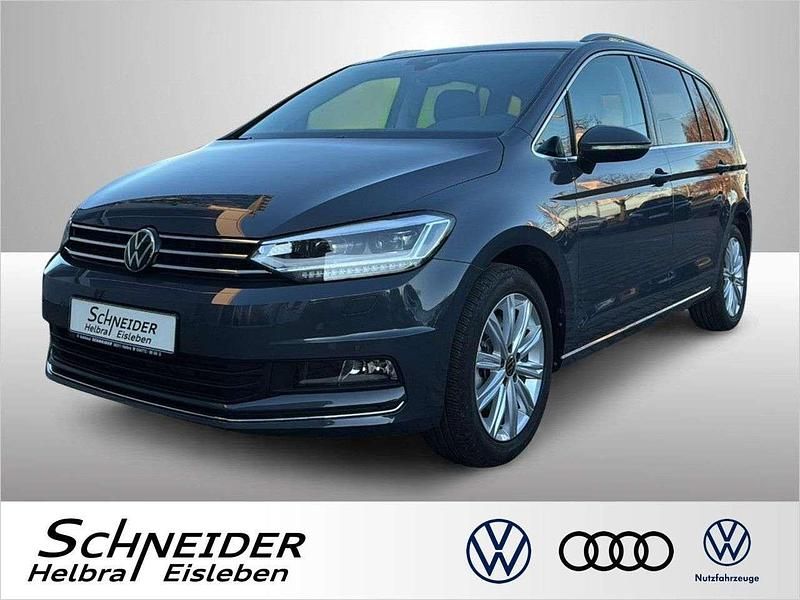 Grau Gebraucht 2023 VW Touran Highline Van / Kleinbus | 40.860 € (Teuer) - Bild 1/4