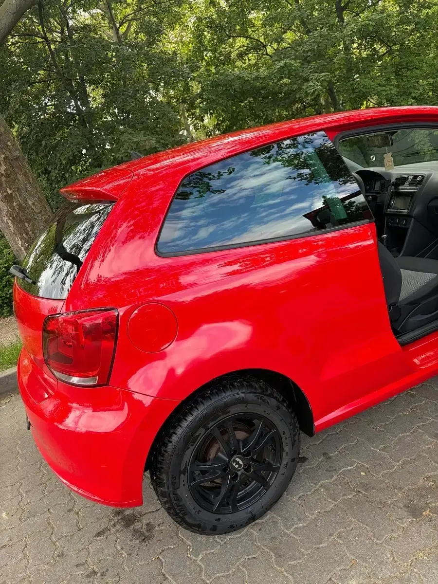 Gebraucht VW Polo 60 PS (44 kW) 2011 Rot Kleinwagen