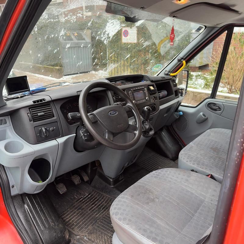 Gebraucht Ford Transit Basis 86 PS (63 kW) 2010 Rot Van / Kleinbus