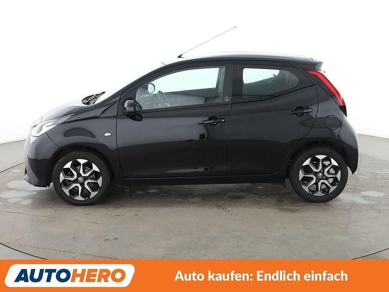 Gebraucht Toyota Aygo X-play 72 PS (52 kW) 2020 Schwarz Kleinwagen