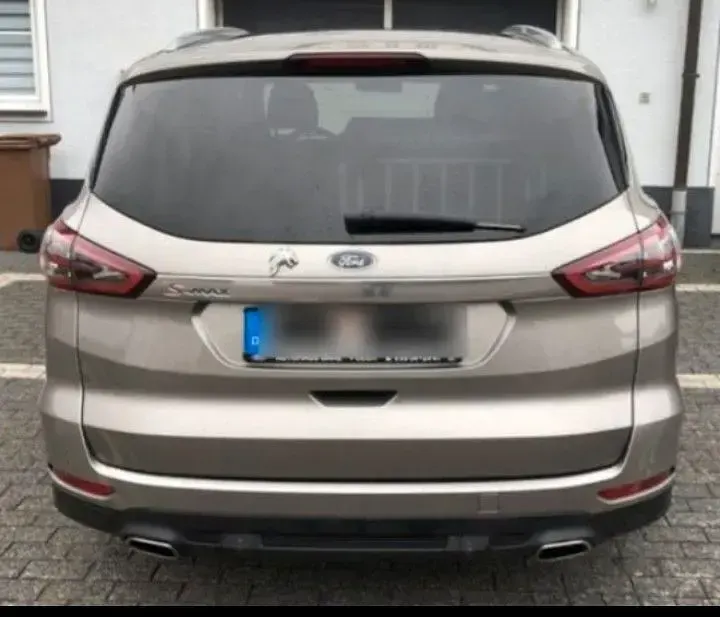 Gebraucht Ford S-MAX S 179 PS (131 kW) 2016 Van / Kleinbus