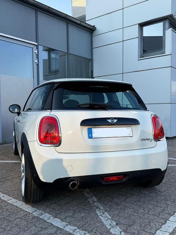 Gebraucht Mini Cooper D 116 PS (85 kW) 2015 Weiß Kleinwagen