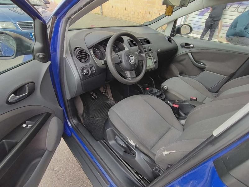 Second-hand Seat Altea 101 CP (74 kW) 2005 Albastru Monovolum