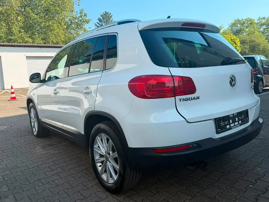 Gebraucht VW Tiguan LOUNGE 140 PS (102 kW) 2014 Weiß SUV