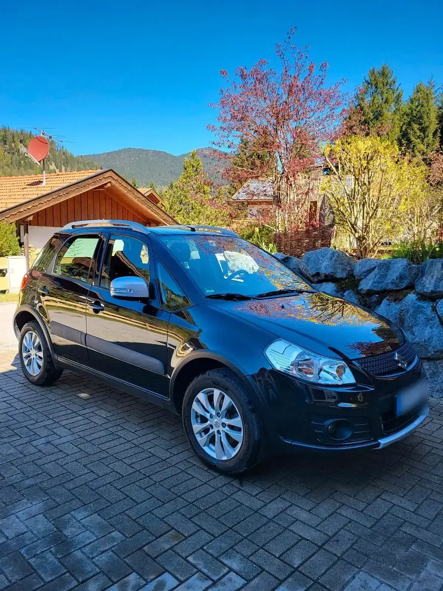 Gebraucht Suzuki SX4 120 PS (88 kW) 2014 Schwarz Kleinwagen