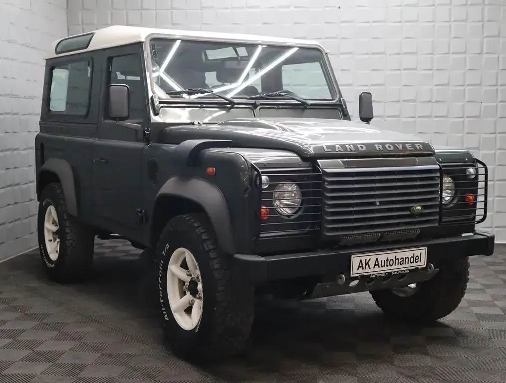 Gebraucht Land Rover Defender 122 PS (89 kW) 2007 Grün Kombi