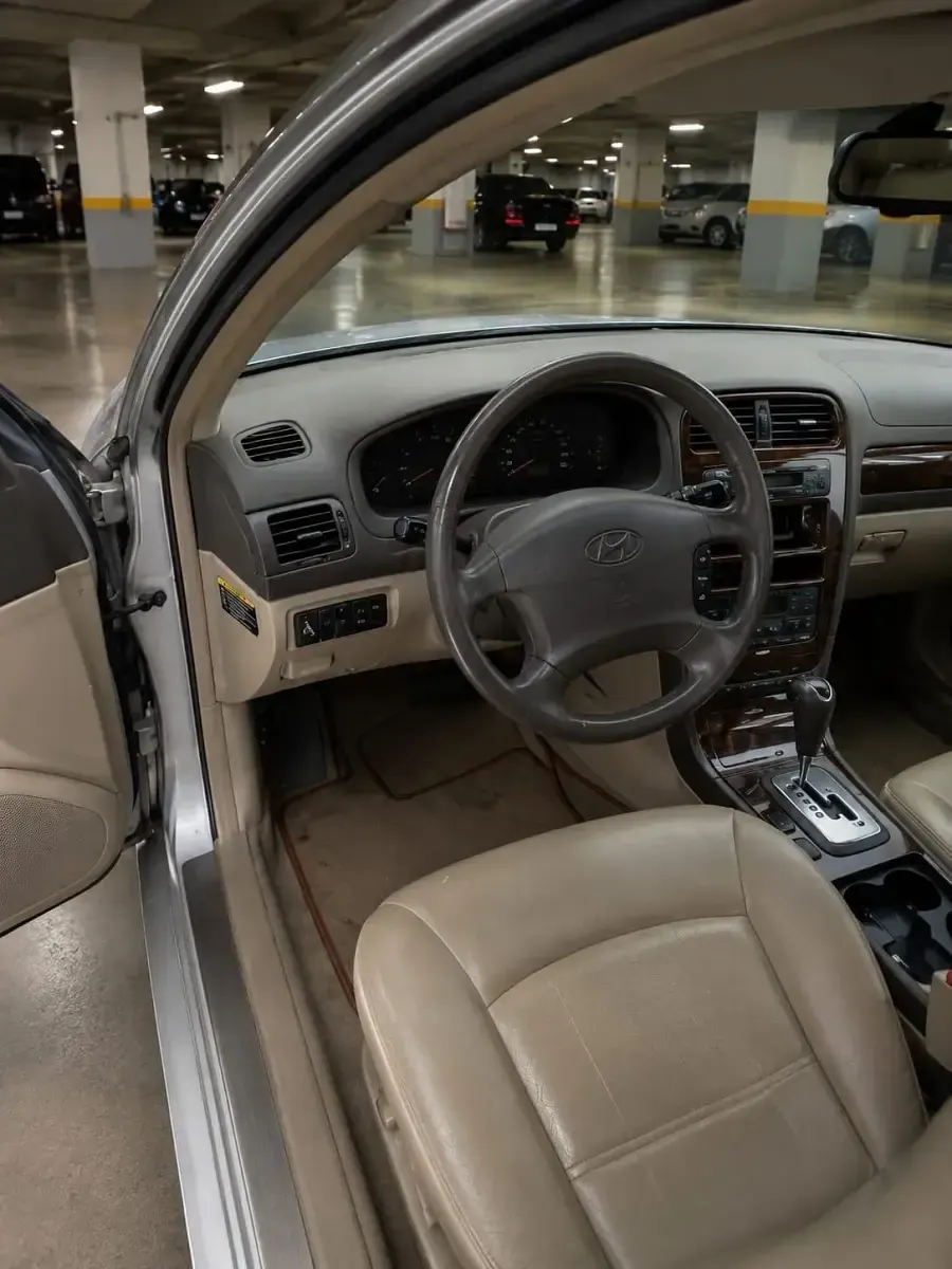 Gebraucht Hyundai XG 180 PS (132 kW) 2000 Silber Limousine