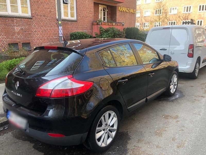 Schwarz Gebraucht 2011 Renault Mégane Limousine | 3.450 € (Superpreis) - Bild 1/4