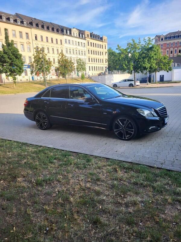 Schwarz Gebraucht 2010 Mercedes 350 Limousine | 11.000 € (Guter Preis) - Bild 1/4