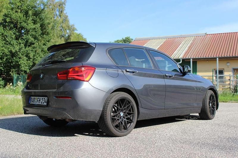 Gebraucht BMW 116 109 PS (80 kW) 2015 Grau Kleinwagen