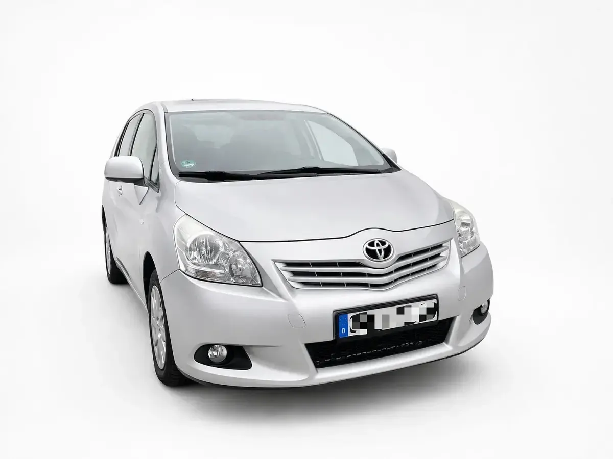 Gebraucht Toyota Verso 131 PS (96 kW) 2010 Grau Van / Kleinbus