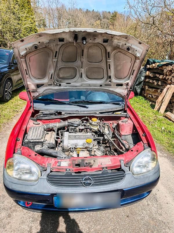 Gebraucht Opel Corsa 54 PS (39 kW) 1998 Rot Kleinwagen