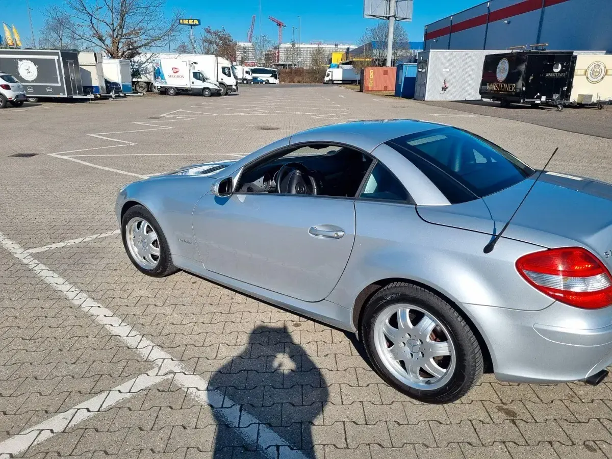 Gebraucht Mercedes SLK200 163 PS (119 kW) 2004 Schwarz Cabrio