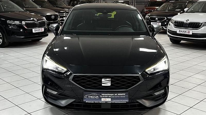 Schwarz Gebraucht 2024 Seat Leon FR Limousine | 24.990 € (Etwas zu teuer) - Bild 1/4