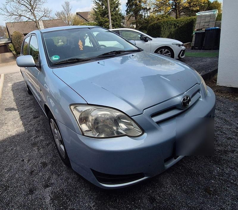 Gebraucht Toyota Corolla 90 PS (66 kW) 2005 Silber Limousine