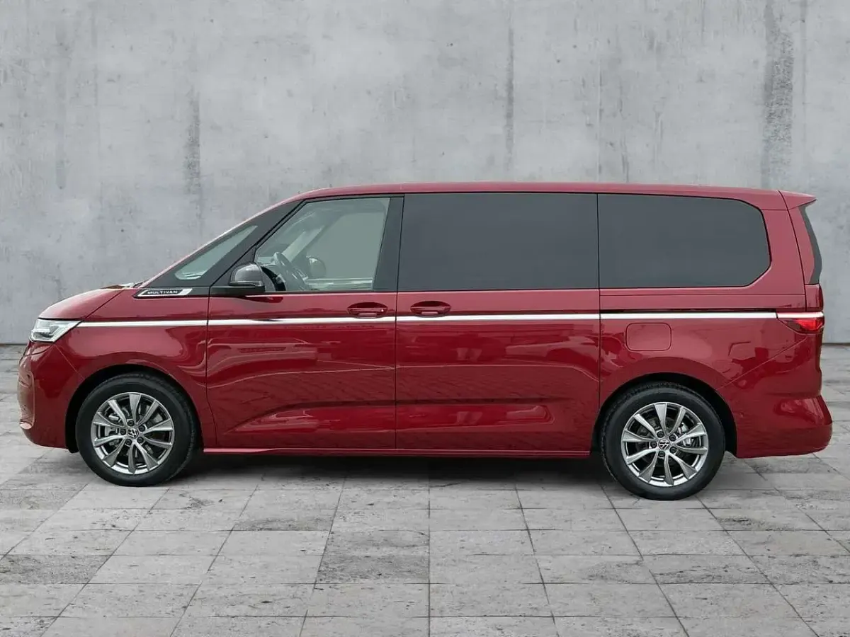 Używany VW T7 Style 204 KM (150 kW) 2025 Czerwony Van