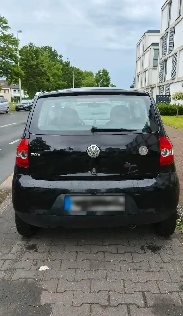 Gebraucht VW Fox 75 PS (55 kW) 2005 Schwarz Kleinwagen