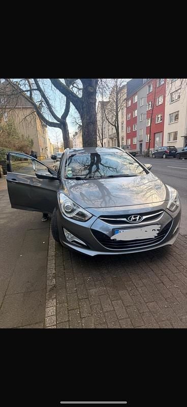 Gebraucht Hyundai i40 136 PS (100 kW) 2014 Grau Kombi
