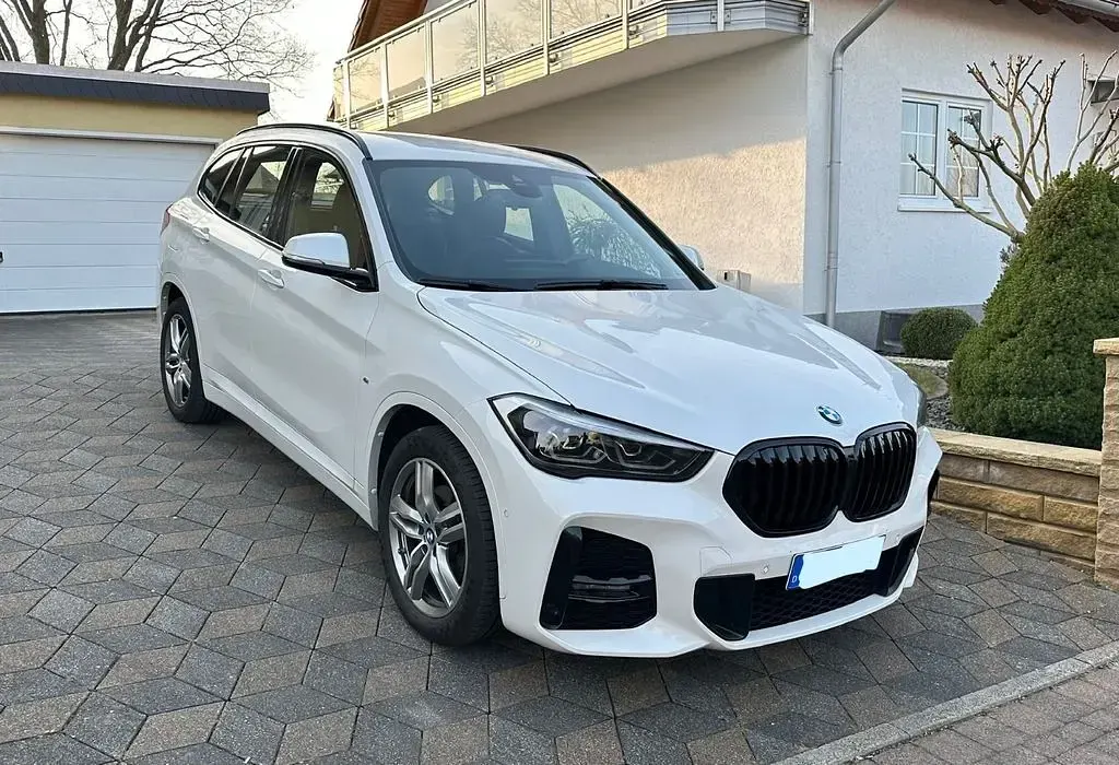Gebraucht BMW X1 M Sport 150 PS (110 kW) 2020 Weiß SUV