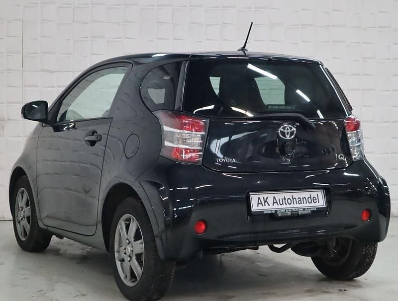 Gebraucht Toyota iQ 68 PS (50 kW) 2009 Schwarz Kleinwagen