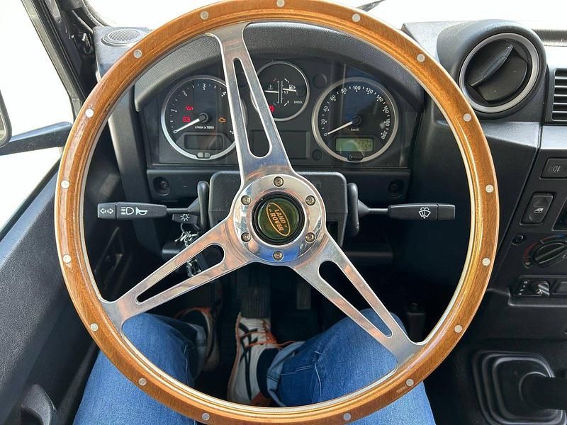 Gebraucht Land Rover Defender 122 PS (89 kW) 2014 Schwarz SUV