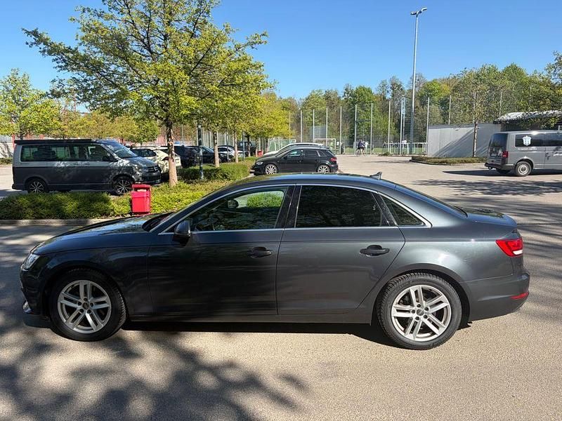 Usata Audi A4 150 CV (110 kW) 2017 Grigio Berlina