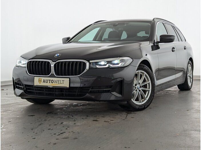 Sophistograu brillanteffekt metalli Gebraucht 2021 BMW 520 Performance | 28.460 € - Bild 1/4