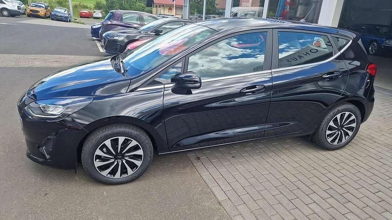 Gebraucht Ford Fiesta Titanium 125 PS (91 kW) 2024 Obsidianschwarz metallic Kleinwagen
